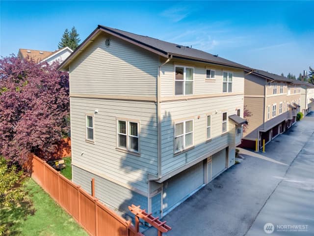 Property photo for 808 N 145th Lane, Shoreline photo 2