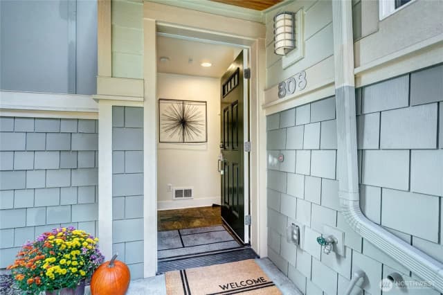Property photo for 808 N 145th Lane, Shoreline
