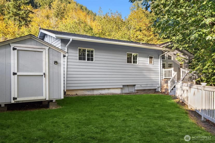 Property photo for 26833 Se 76th Place, Issaquah photo 24