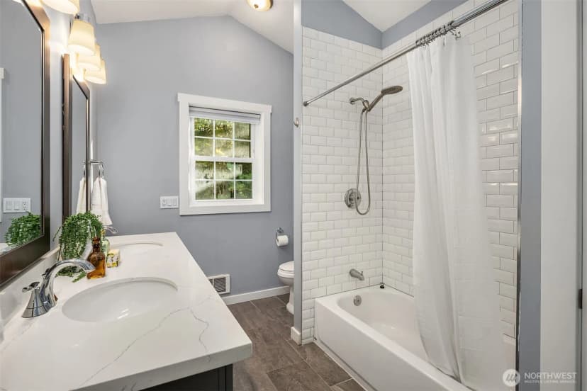 Property photo for 26833 Se 76th Place, Issaquah photo 14