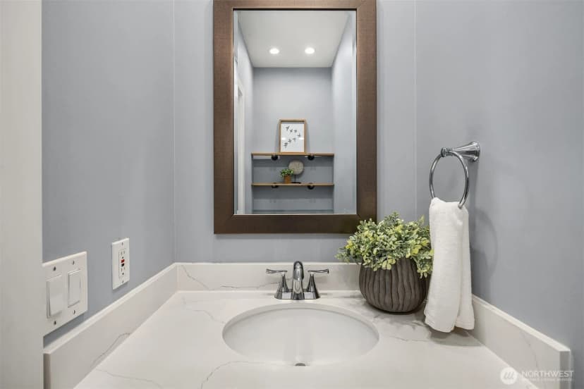 Property photo for 26833 Se 76th Place, Issaquah photo 21