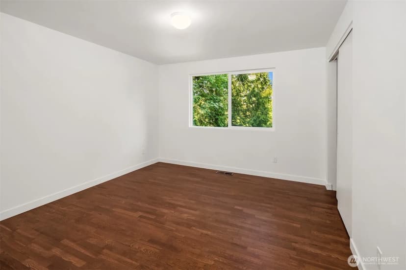 Property photo for 895 Wildwood Boulevard Sw, Issaquah photo 17