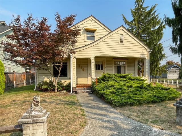 Property photo for 214 K Street Se, Auburn