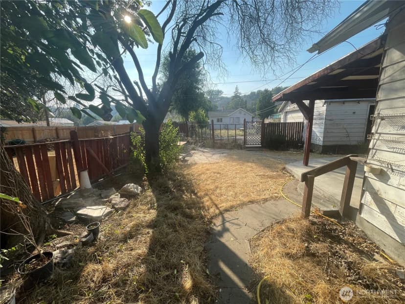 Property photo for 107 N Cedar Street, Omak photo 8