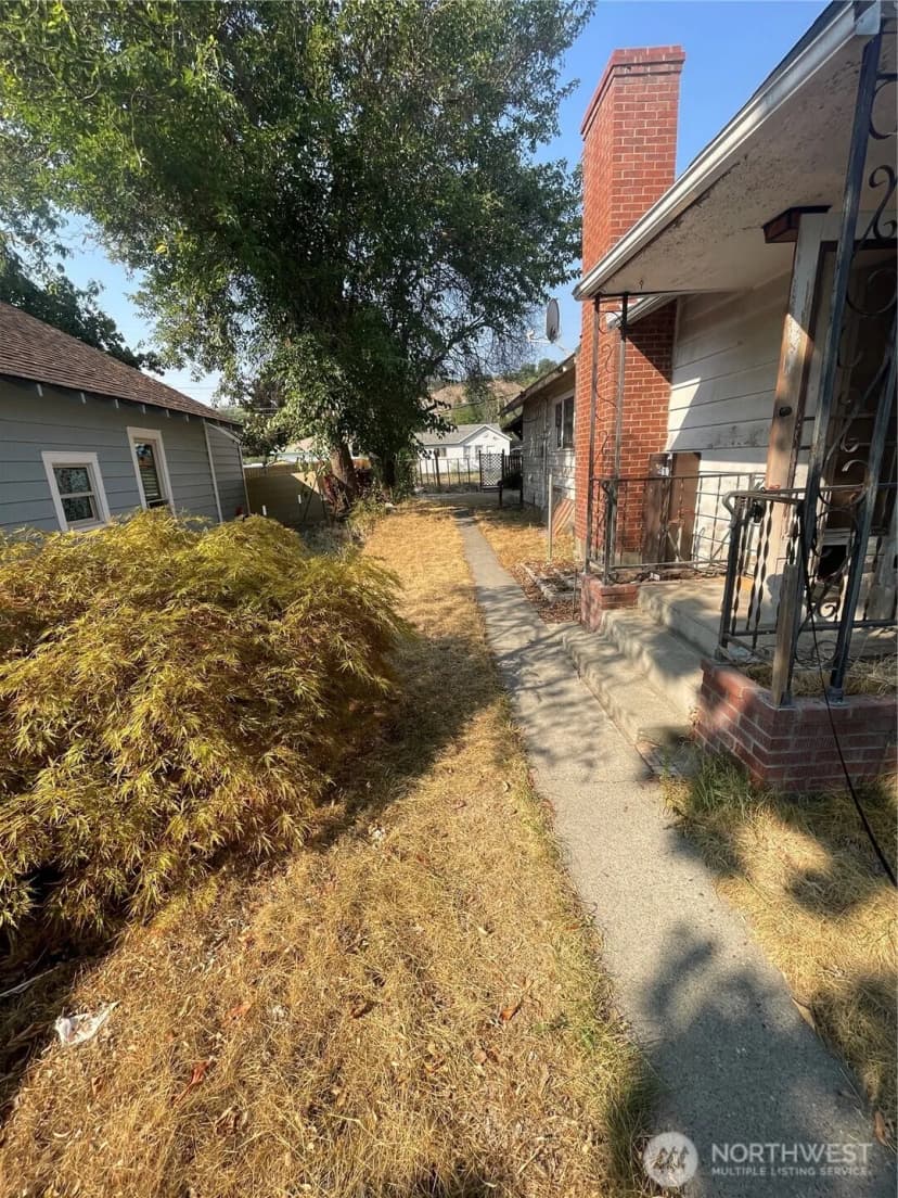 Property photo for 107 N Cedar Street, Omak photo 30