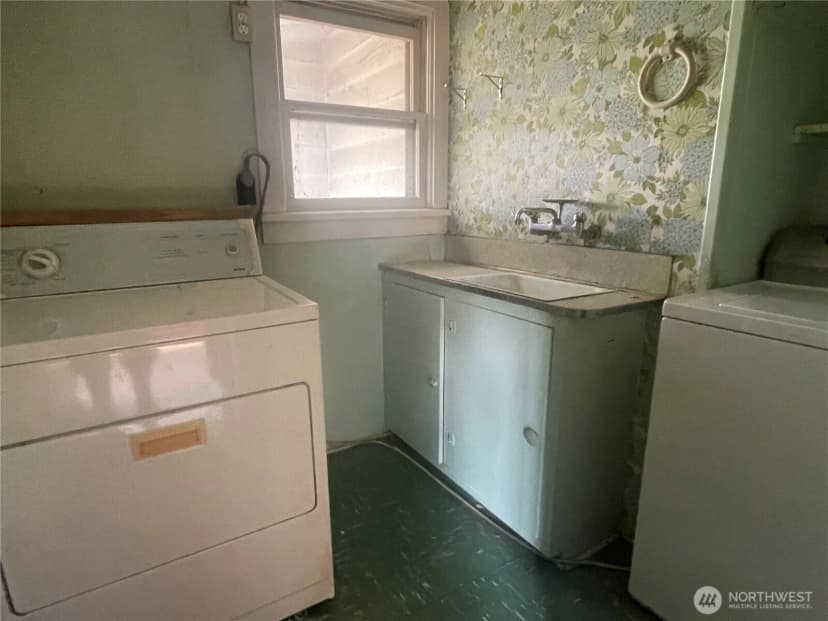 Property photo for 107 N Cedar Street, Omak photo 23
