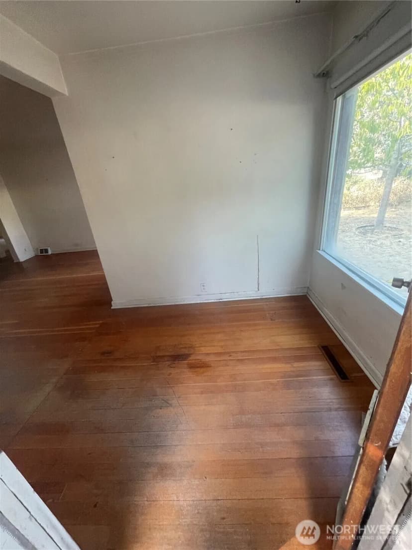 Property photo for 107 N Cedar Street, Omak photo 14
