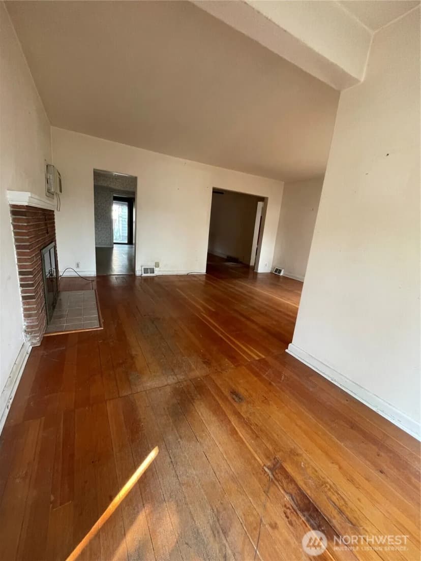 Property photo for 107 N Cedar Street, Omak photo 3