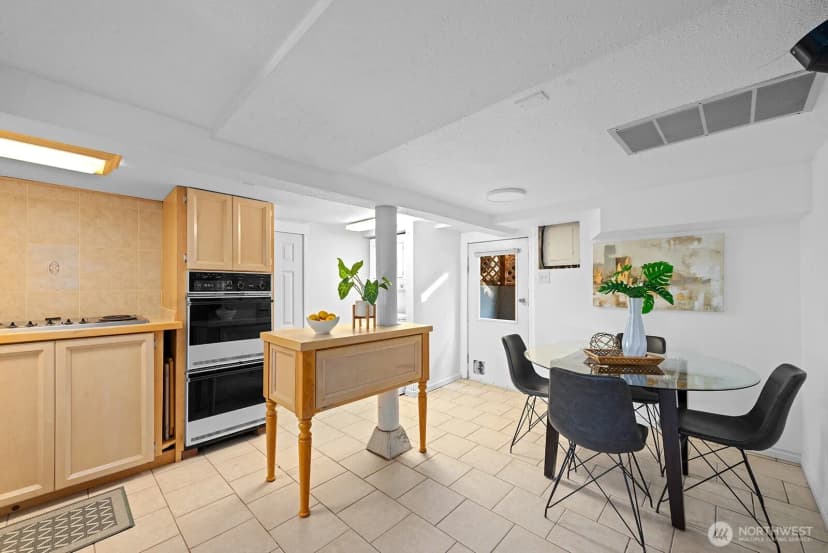 Property photo for 1416 Nw 197th Street, Shoreline photo 19