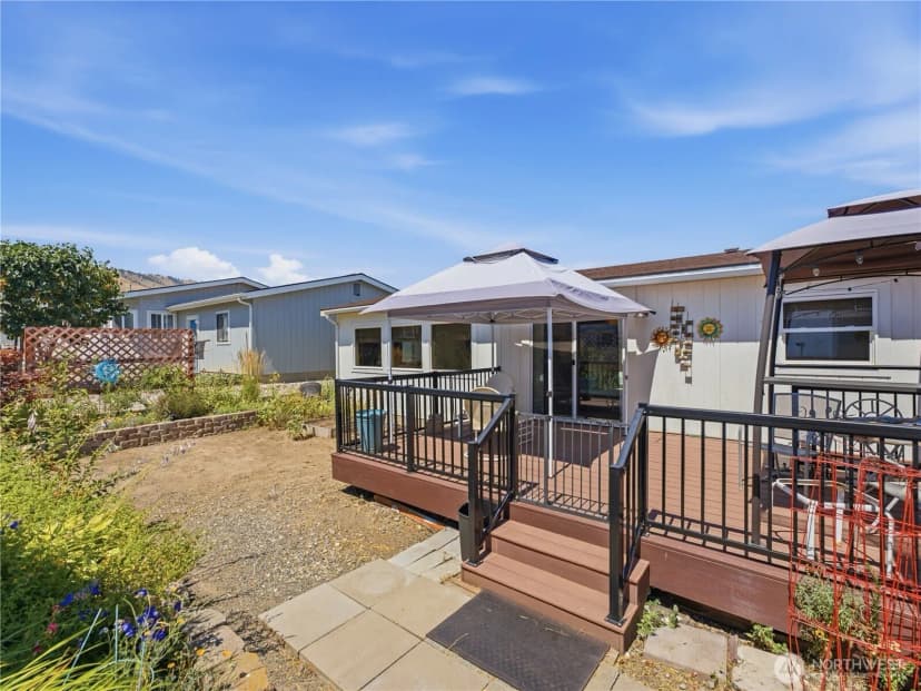 Property photo for 1625 Pleasant Avenue #38, Wenatchee photo 16