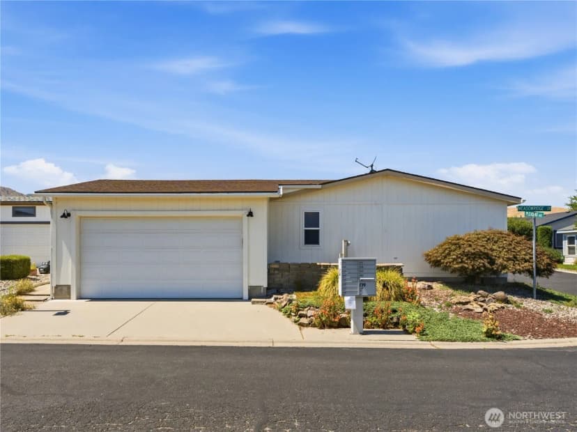 Property photo for 1625 Pleasant Avenue #38, Wenatchee photo 3