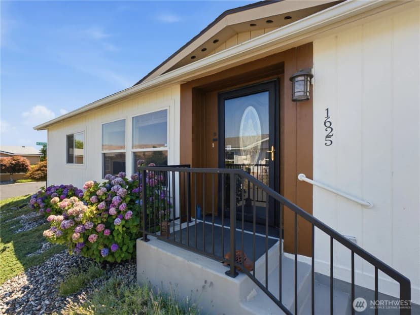 Property photo for 1625 Pleasant Avenue #38, Wenatchee photo 5