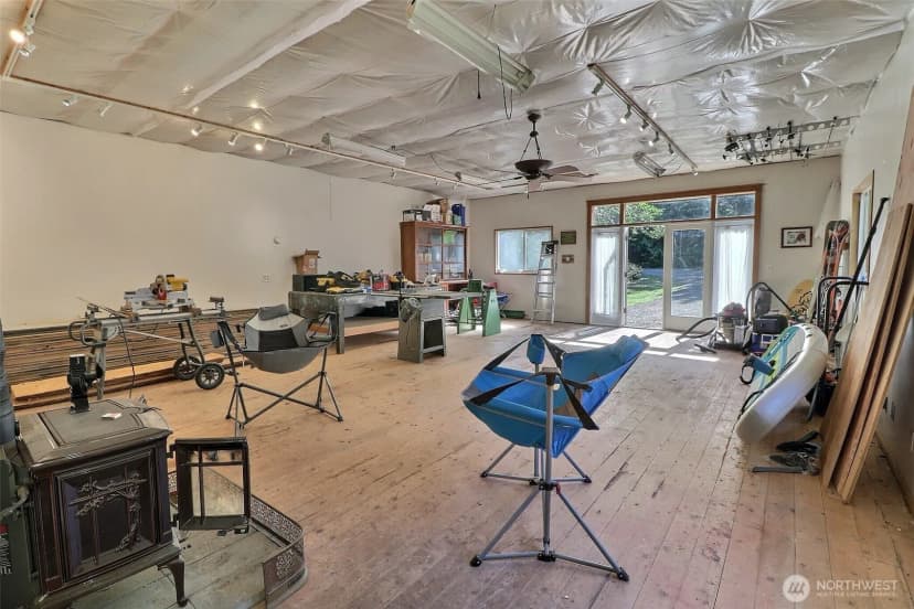 Property photo for 5578 Lynwood Center Road Ne, Bainbridge Island photo 31