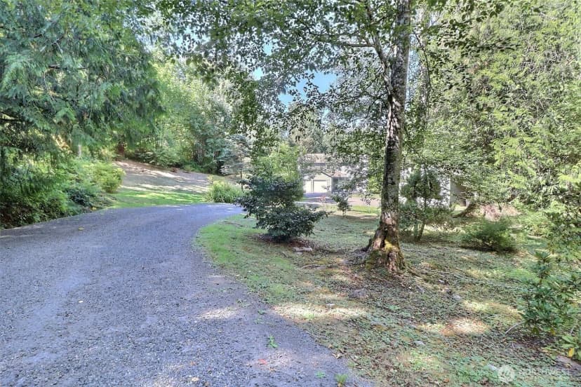 Property photo for 5578 Lynwood Center Road Ne, Bainbridge Island photo 39