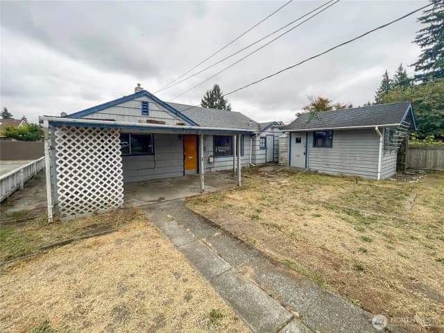 Property photo for 216 K Street Se, Auburn photo 2