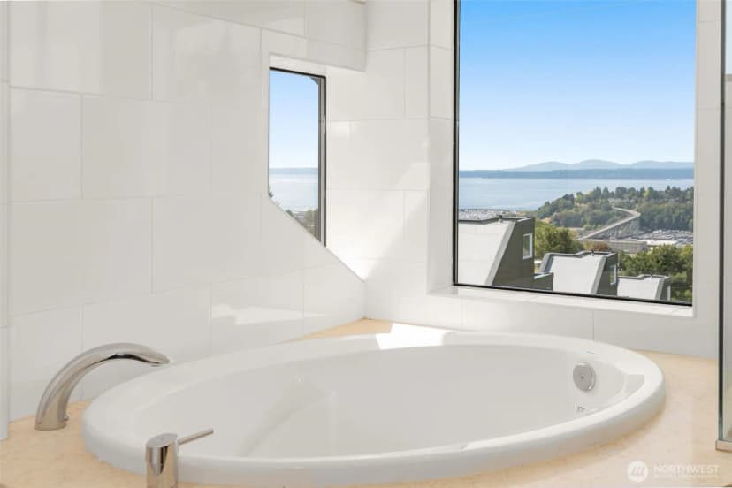 Property photo for 1945 7th Avenue W #a, Seattle photo 29