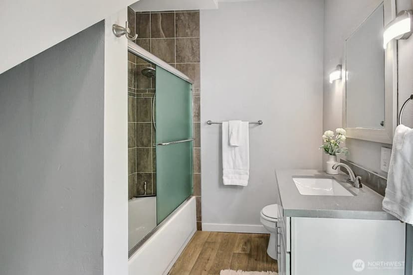 Property photo for 14003 Macadam Road S, Tukwila photo 19