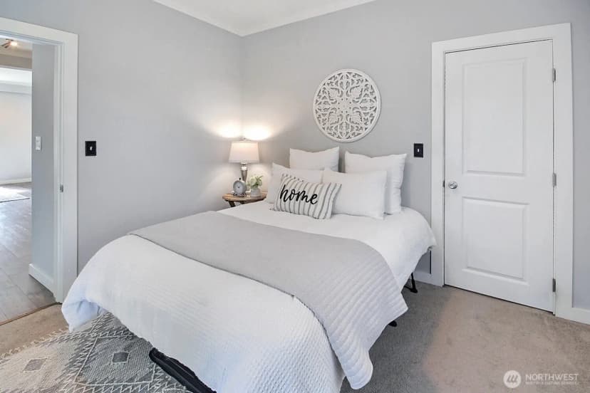 Property photo for 14003 Macadam Road S, Tukwila photo 16