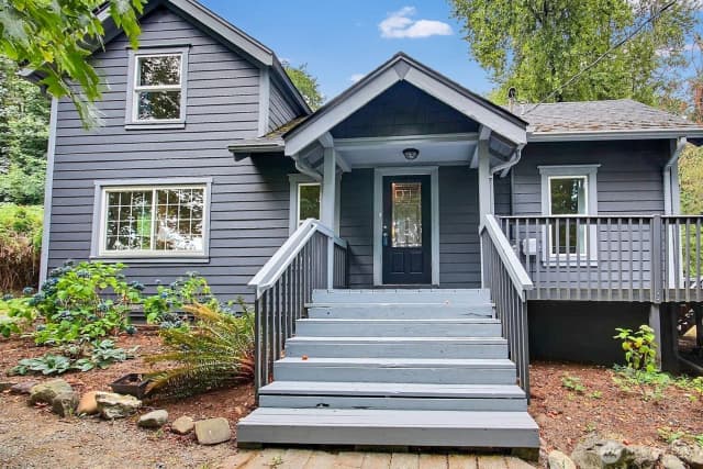 Property photo for 14003 Macadam Road S, Tukwila photo 2