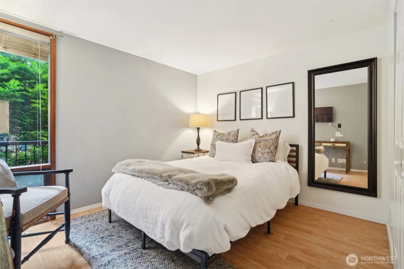 Property photo for 790 Highwood Drive Sw, Issaquah photo 23
