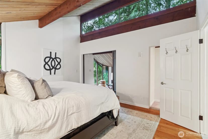 Property photo for 790 Highwood Drive Sw, Issaquah photo 16