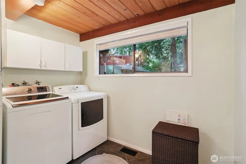 Property photo for 790 Highwood Drive Sw, Issaquah photo 25