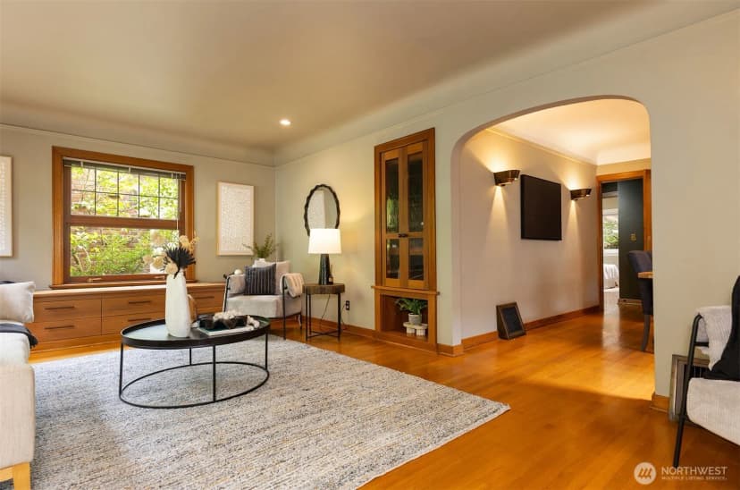 Property photo for 7 Newell Street, Seattle photo 6