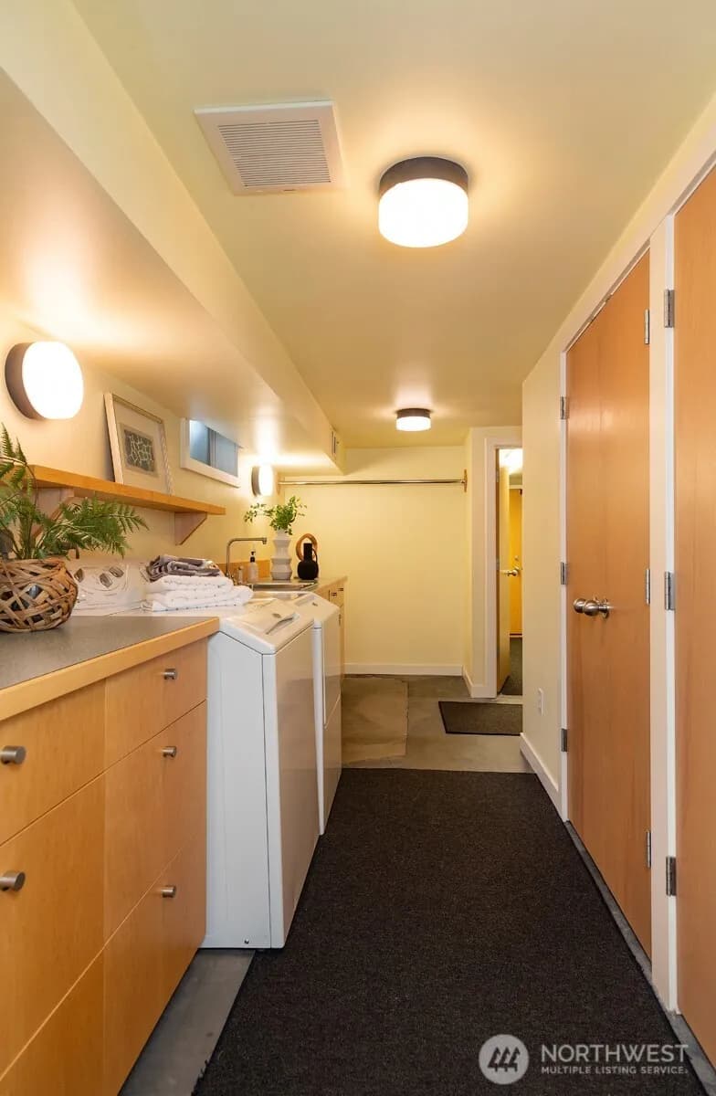 Property photo for 7 Newell Street, Seattle photo 27