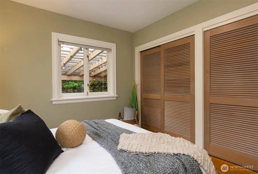 Property photo for 7 Newell Street, Seattle photo 16