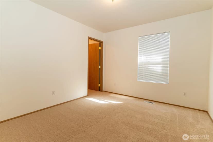 Property photo for 2322 Se 2nd Court, Renton photo 16