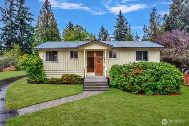 Property photo for 3911 S 250th Street, Kent