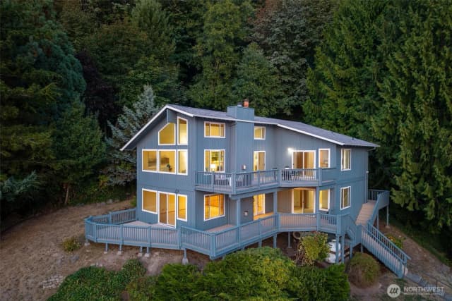 Property photo for 12227 Possession Lane, Edmonds photo 2