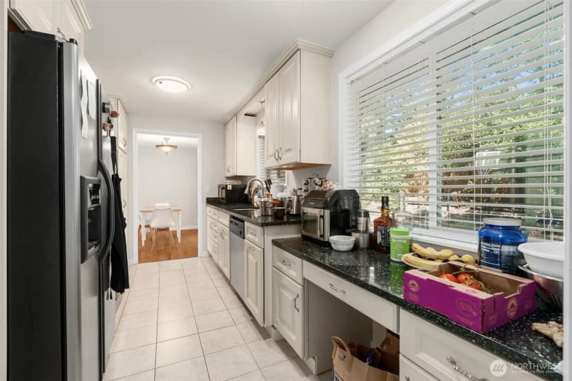 Property photo for 1124 Ne 147th Street, Shoreline photo 9