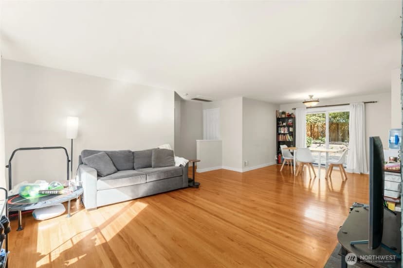 Property photo for 1124 Ne 147th Street, Shoreline photo 4