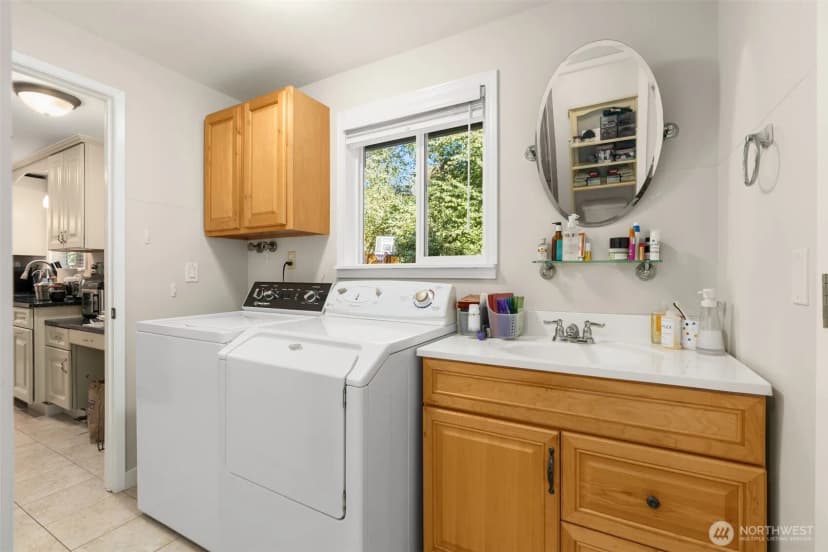 Property photo for 1124 Ne 147th Street, Shoreline photo 15