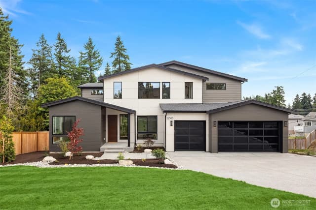 Property photo for 22303 Old Poplar Way Sw, Brier