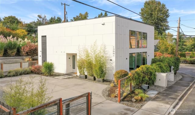 Property photo for 13001 40th Avenue S, Tukwila