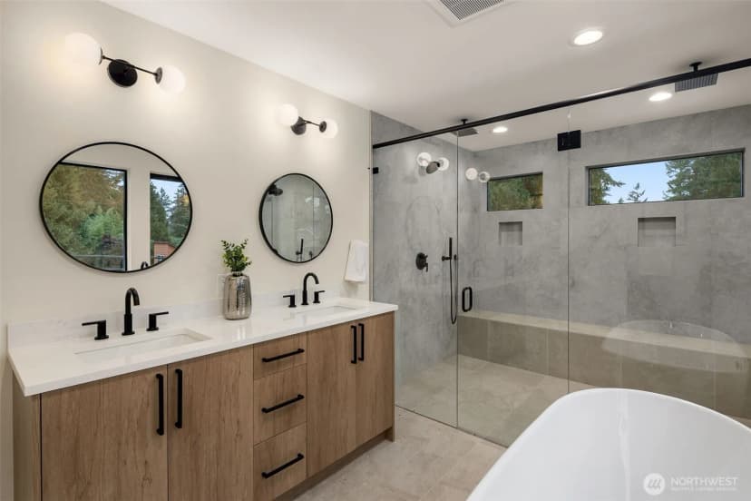 Property photo for 3633 Ne 120th Street, Seattle photo 36