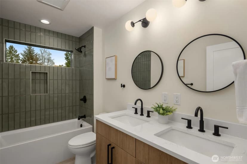 Property photo for 3633 Ne 120th Street, Seattle photo 28