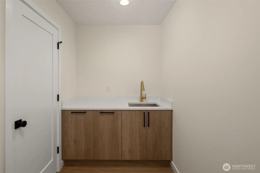 Property photo for 3633 Ne 120th Street, Seattle photo 24