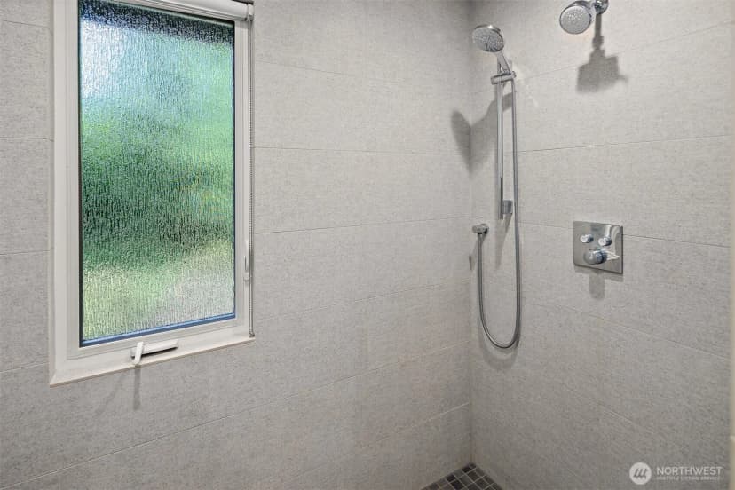 Property photo for 16408 Se 22nd Street, Bellevue photo 19