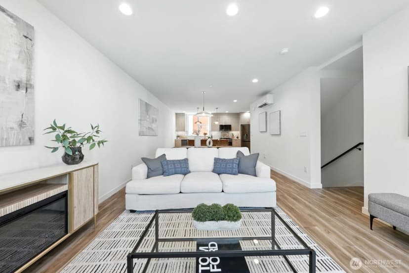 Property photo for 9018 13th Avenue Nw #b, Seattle photo 5