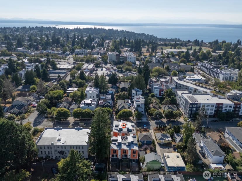 Property photo for 9018 13th Avenue Nw #b, Seattle photo 35