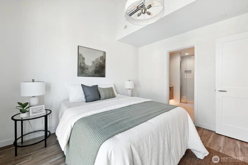 Property photo for 9018 13th Avenue Nw #b, Seattle photo 17