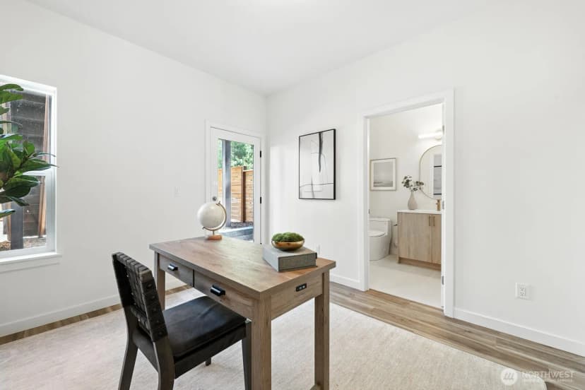 Property photo for 9018 13th Avenue Nw #b, Seattle photo 23