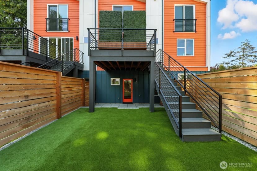 Property photo for 9018 13th Avenue Nw #b, Seattle photo 26