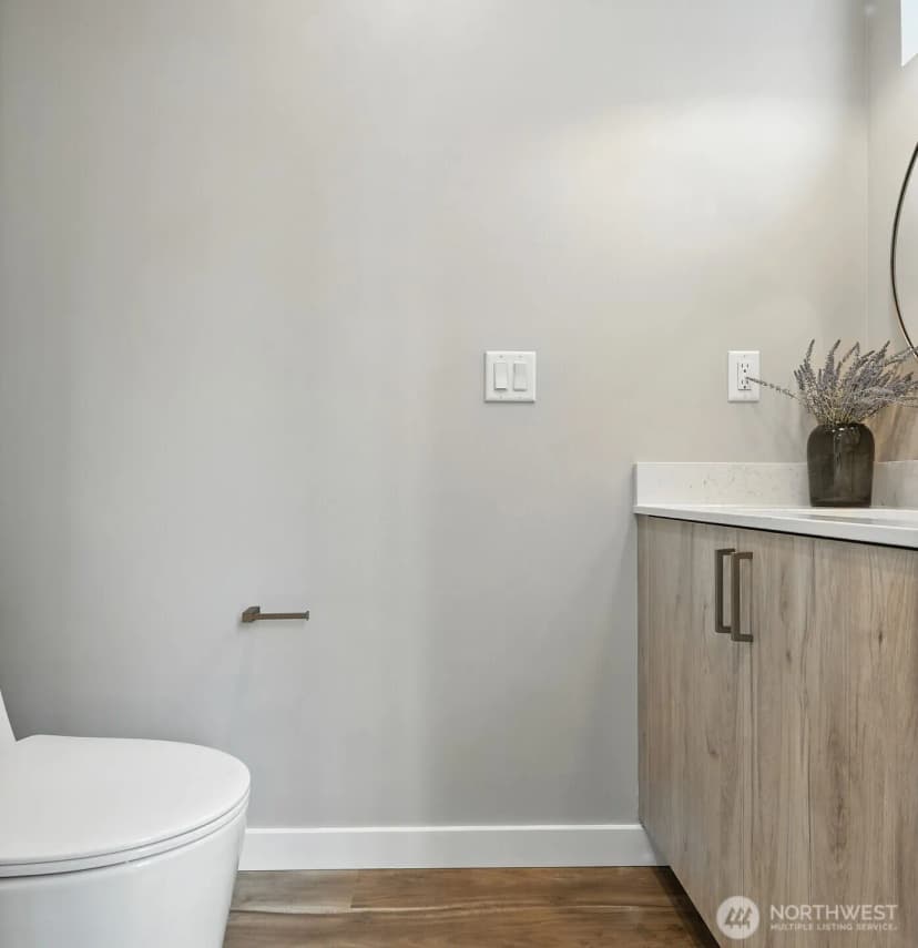 Property photo for 9018 13th Avenue Nw #b, Seattle photo 15