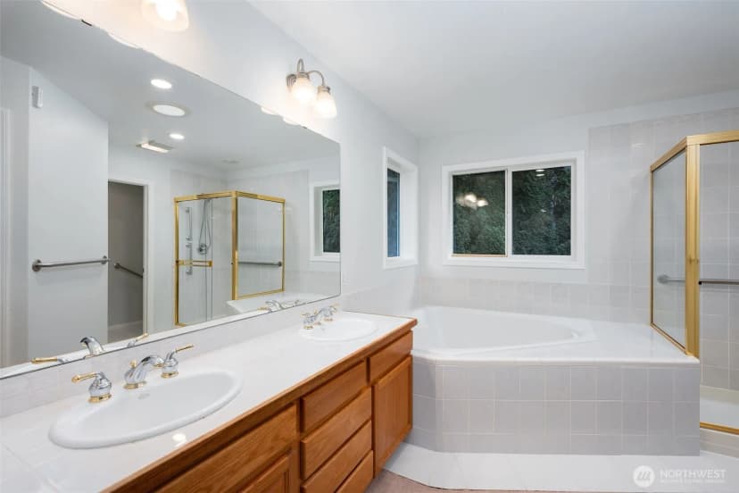 Property photo for 21419 32nd Place W, Brier photo 18
