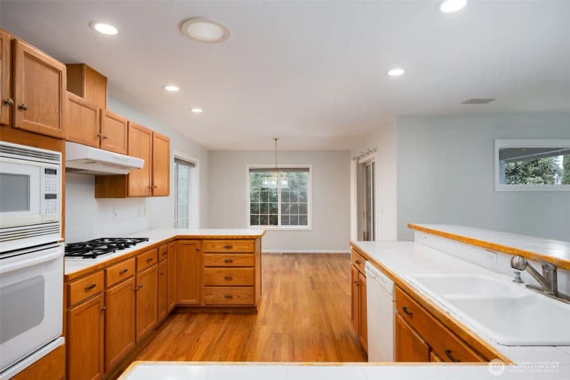 Property photo for 21419 32nd Place W, Brier photo 10