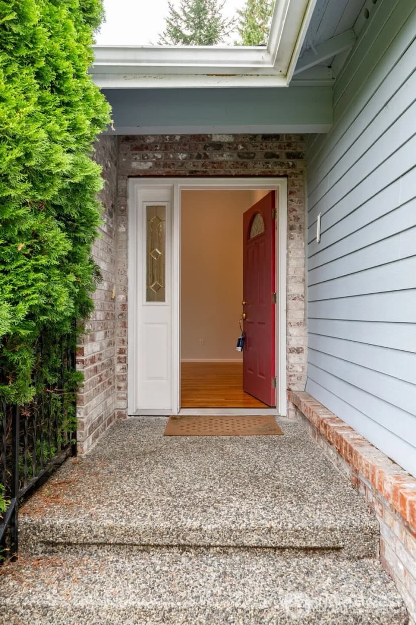 Property photo for 21419 32nd Place W, Brier photo 4